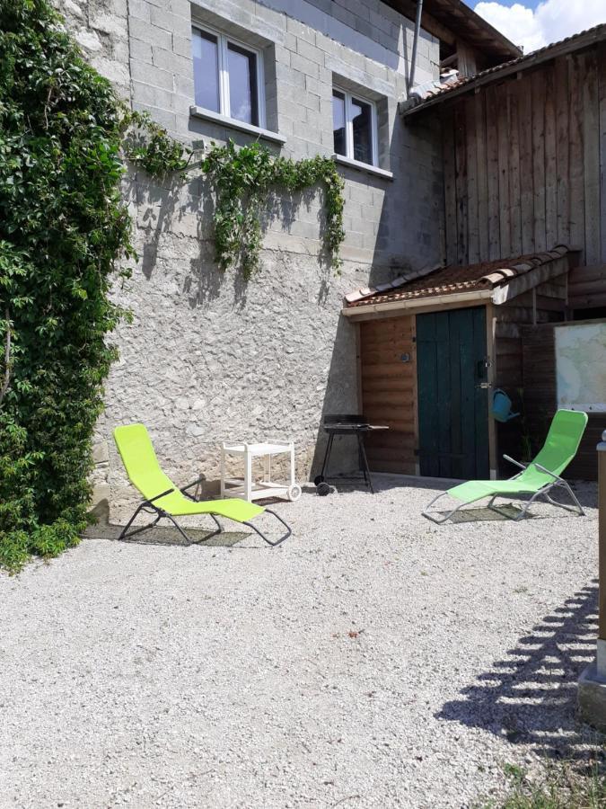Okami Du Vercors Saint-Laurent-en-Royans Екстер'єр фото