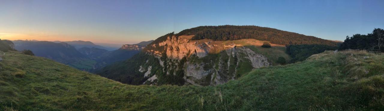Okami Du Vercors Saint-Laurent-en-Royans Екстер'єр фото