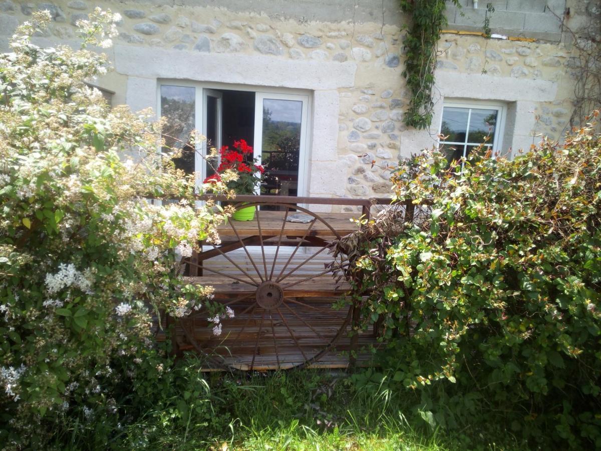 Okami Du Vercors Saint-Laurent-en-Royans Екстер'єр фото